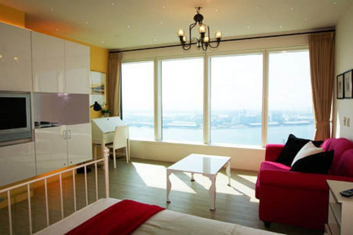Room 34 of 98