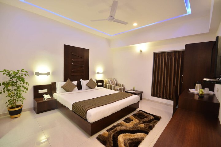 Room 8 of 17
