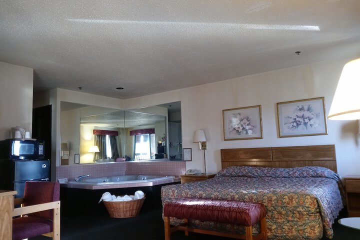 Room 13 of 30