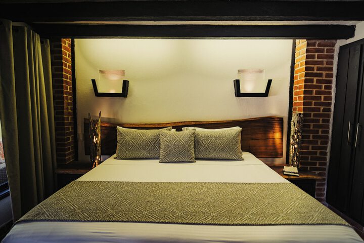 Room 13 of 44