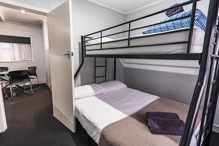Room 7 of 63
