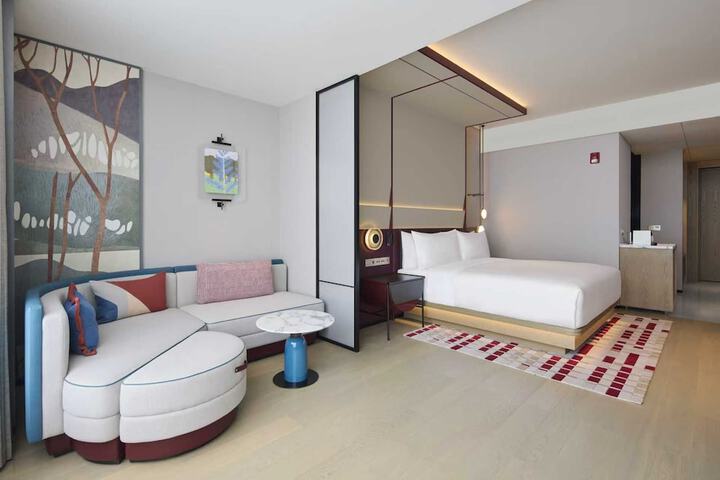 Room 40 of 65