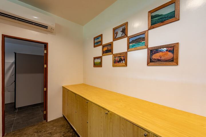 Room 4 of 35