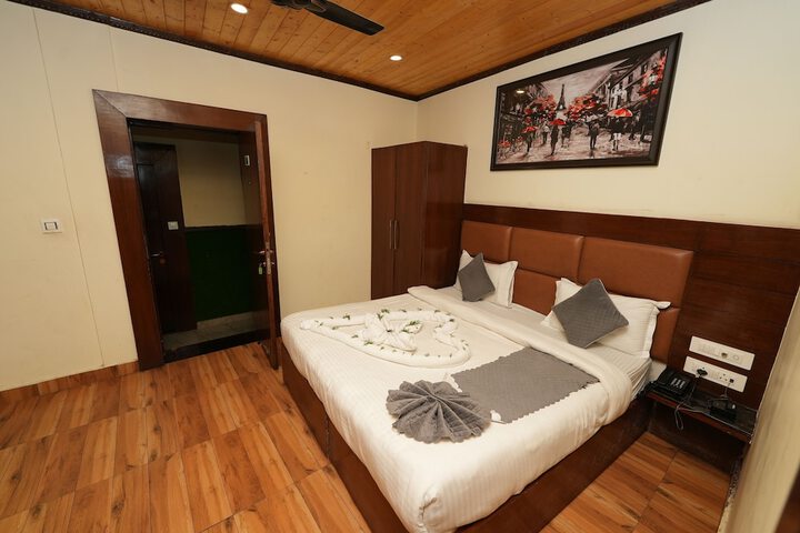 Room 20 of 99