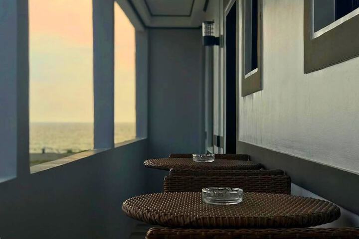 Room 70 of 143