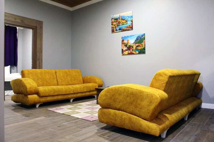 Room 5 of 108