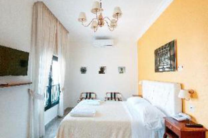Room 12 of 13