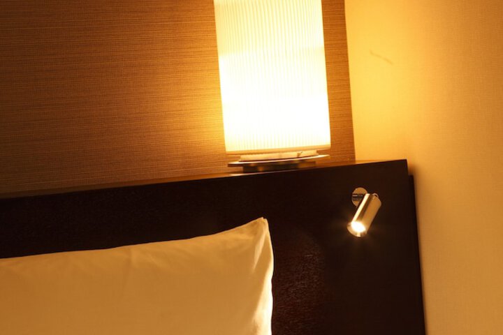 Room 5 of 17