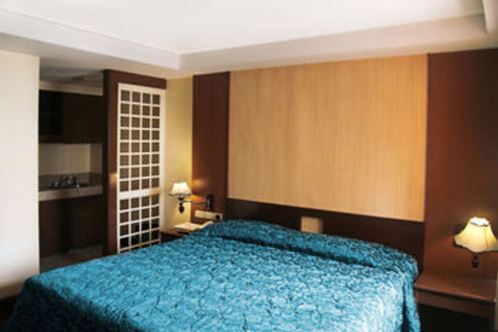 Room 48 of 78