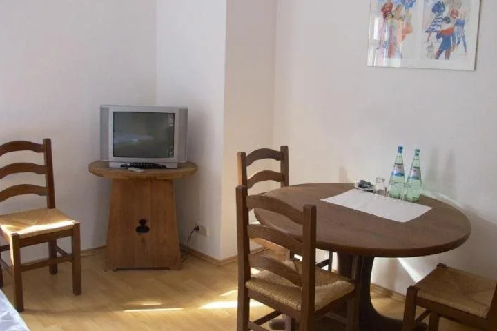 guest_rooms