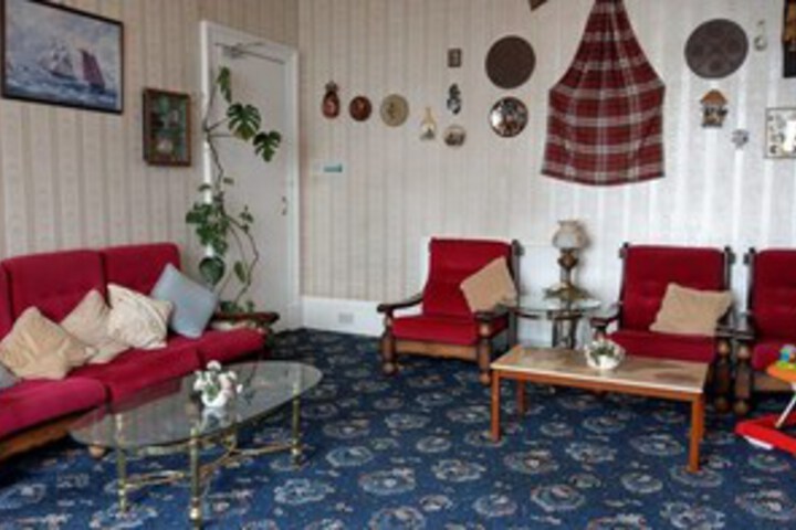 Lounge 15 of 24