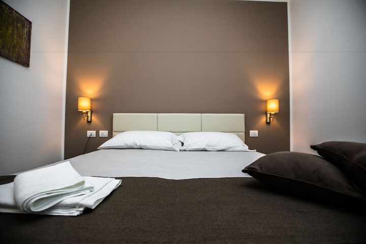 Room 6 of 49
