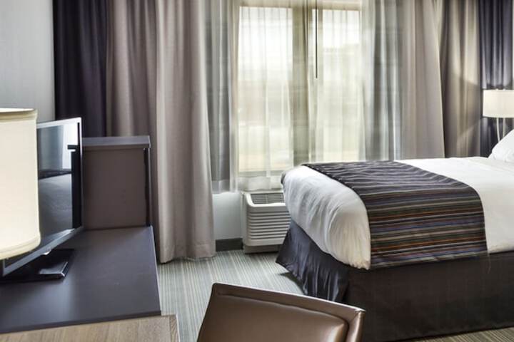 Room 9 of 26
