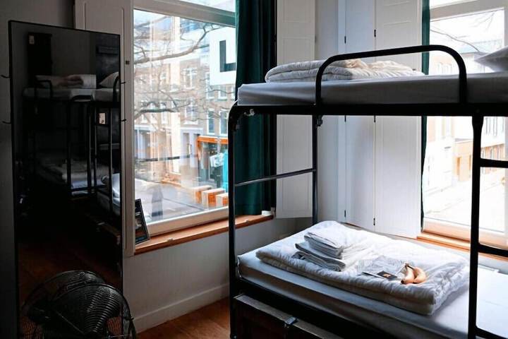 Room 3 of 6