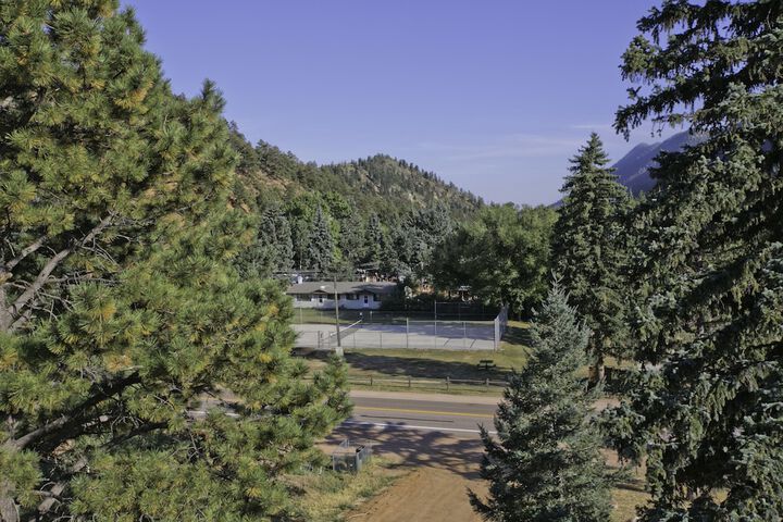 Tennis court