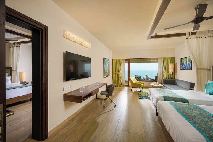 Room 9 of 47