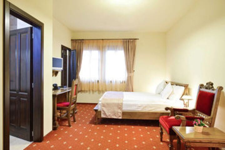 Room 22 of 67