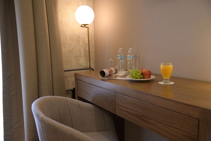 Room 32 of 86
