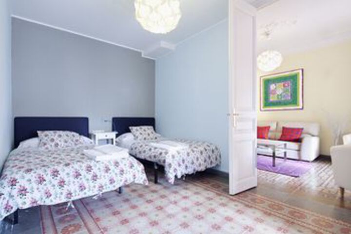 Room 10 of 19