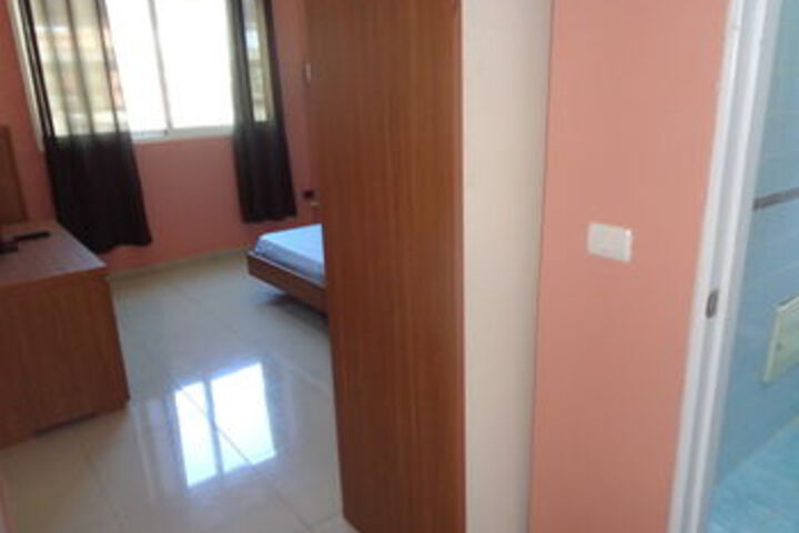 Room 50 of 91