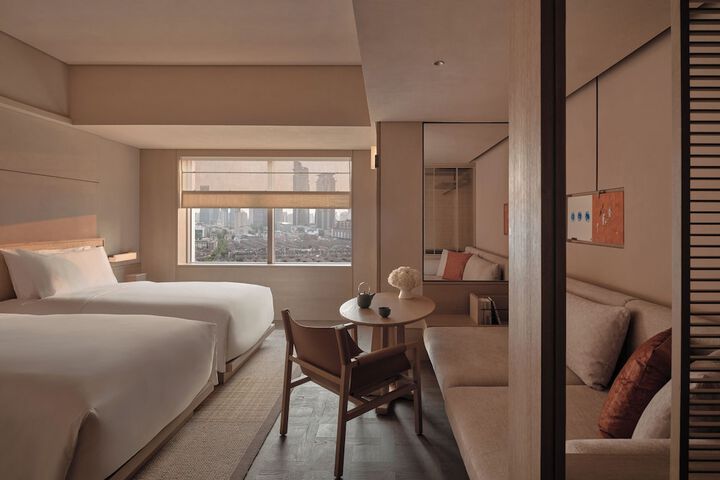 Room 12 of 98