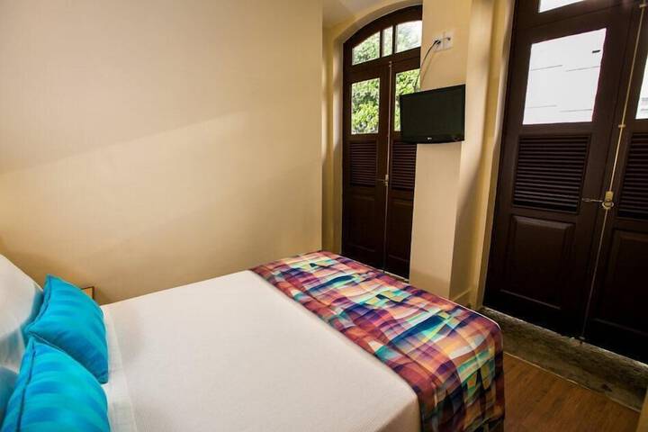 Room 8 of 23
