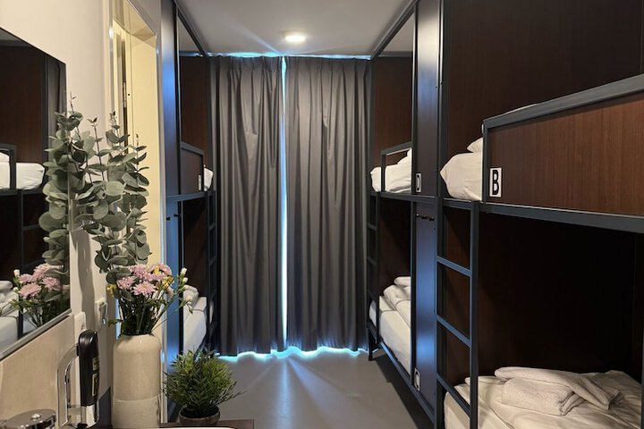 Room 28 of 72