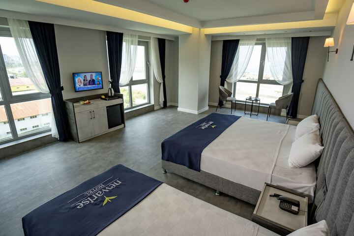 Room 9 of 38