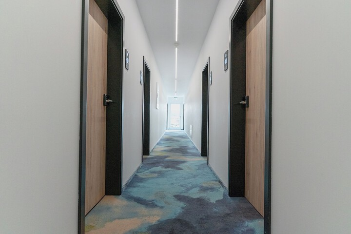 Ballroom/Hall 70 of 77