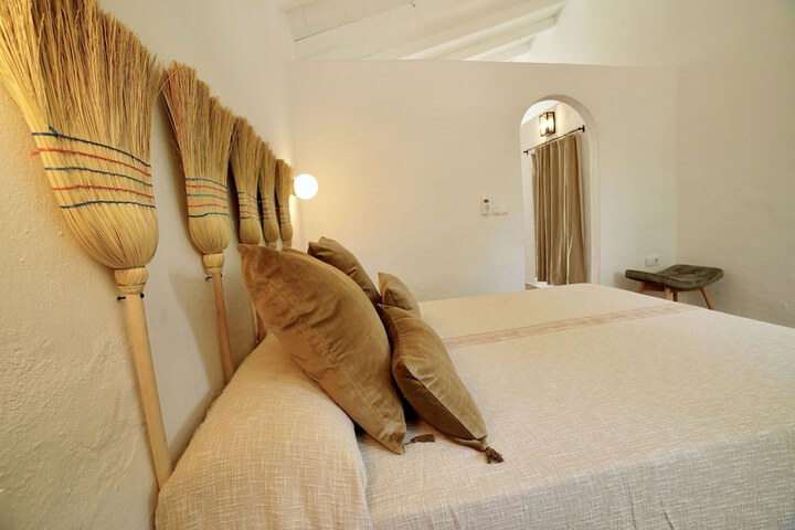 Room 3 of 39