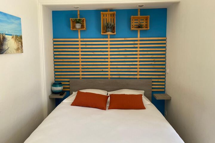 Room 15 of 62