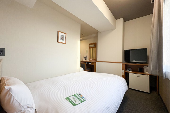 Room 3 of 36