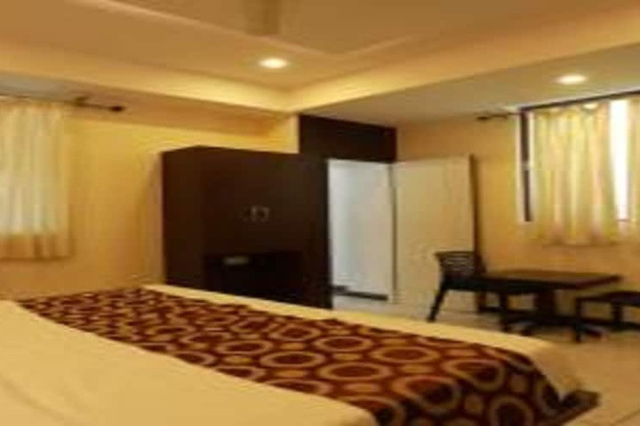 Room 9 of 14