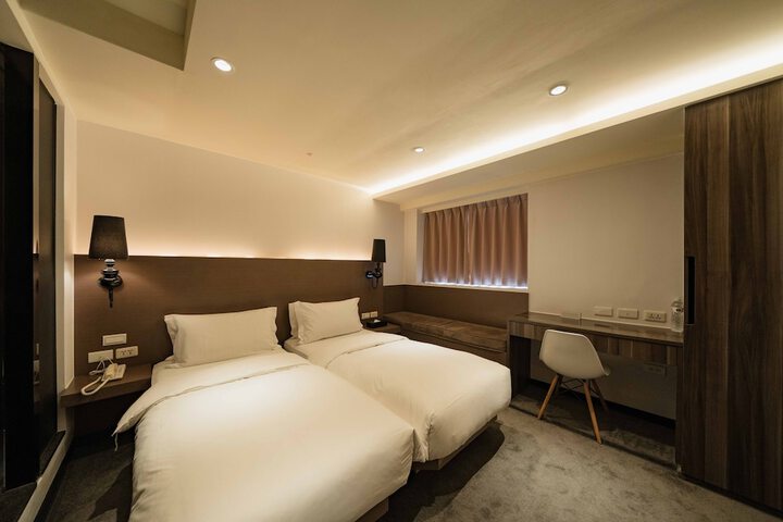 Room 18 of 40