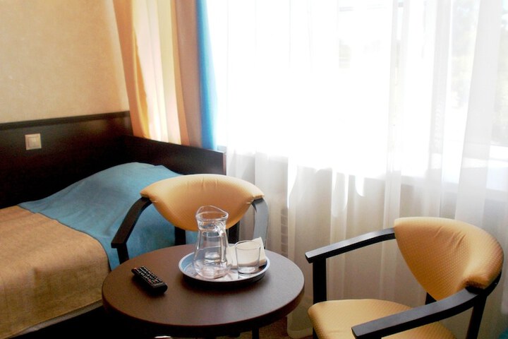 Room 7 of 28