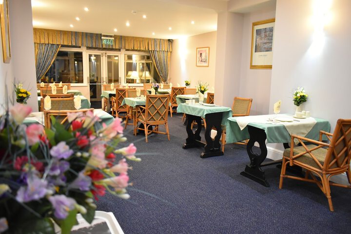 Dining 125 of 157