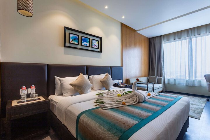 Room 13 of 26