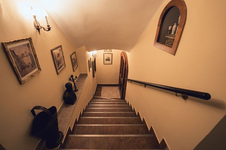 Hotel 2 of 90