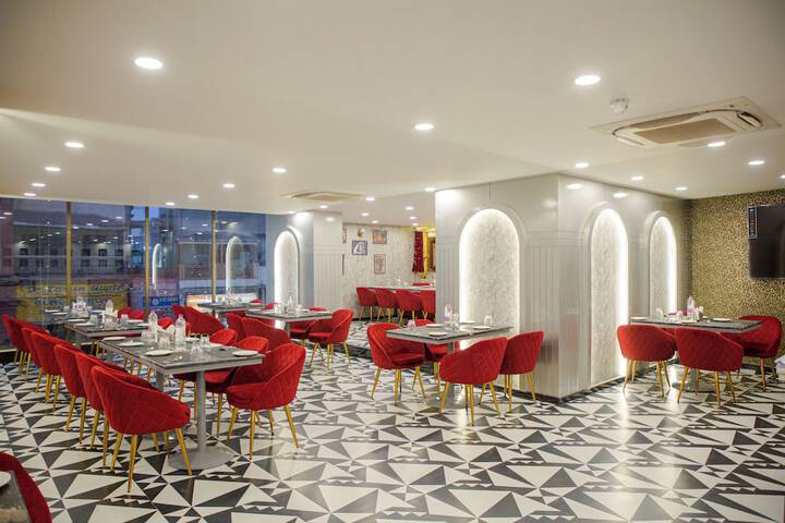 Dining 52 of 76