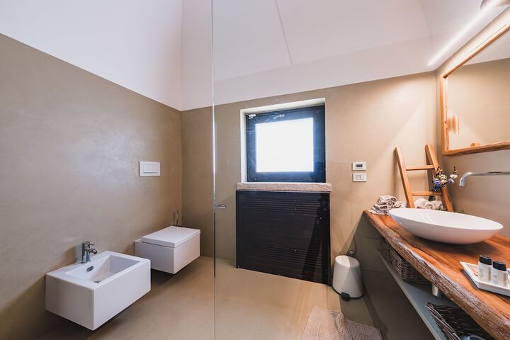 Room 47 of 87