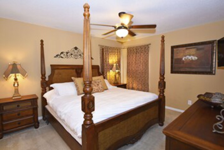 Room 21 of 27