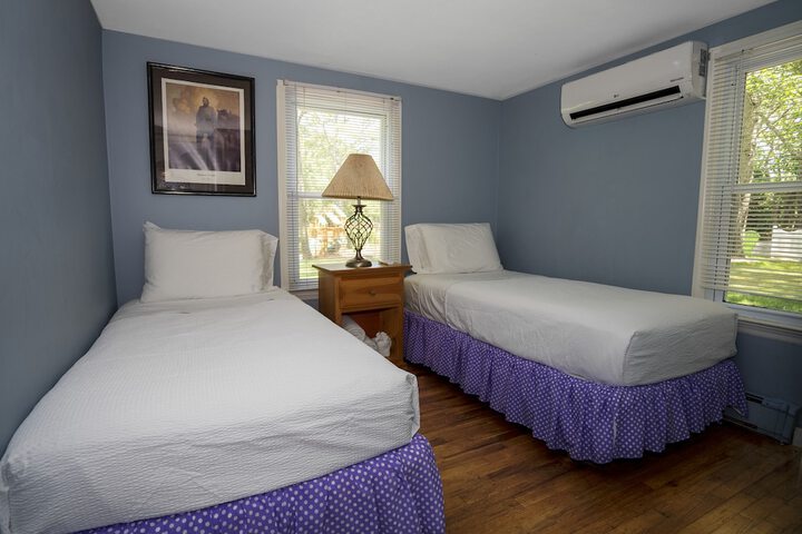Room 18 of 125