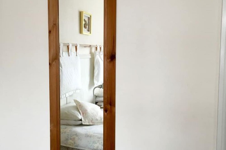Room 10 of 29