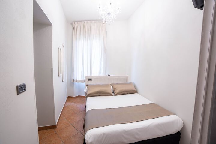 Room 2 of 57