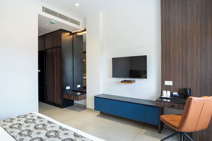 Room 3 of 18
