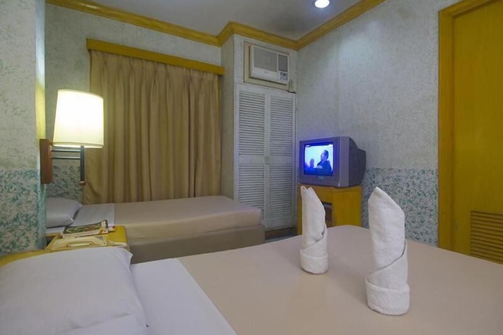 Room 22 of 39