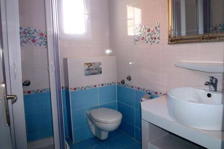 Room 10 of 10