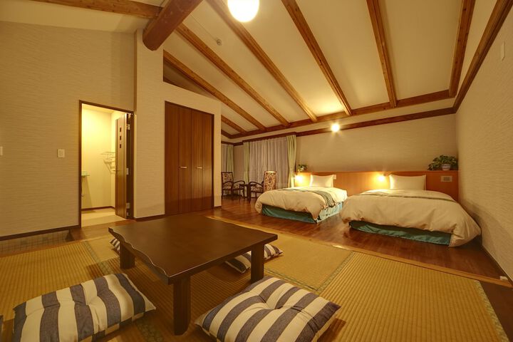 Room 12 of 65