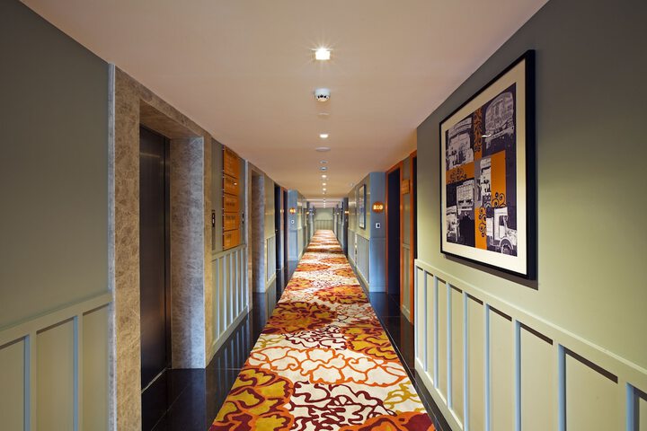 Ballroom/Hall 40 of 49