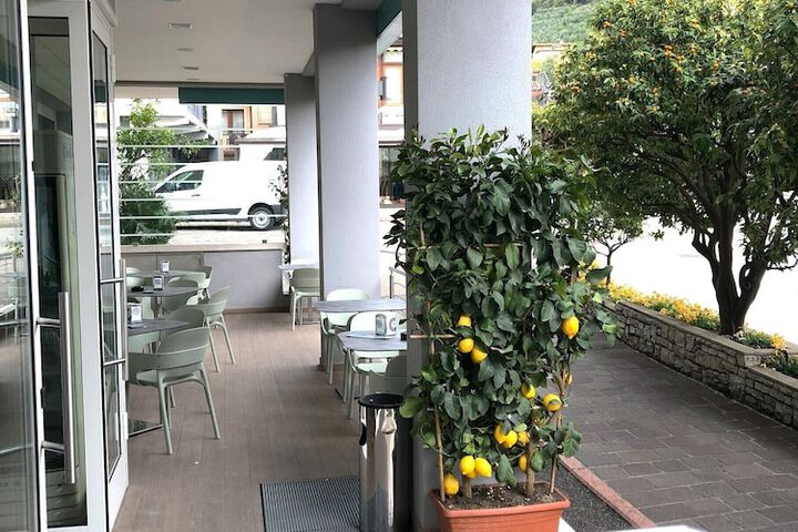 Terrace/Patio 30 of 31